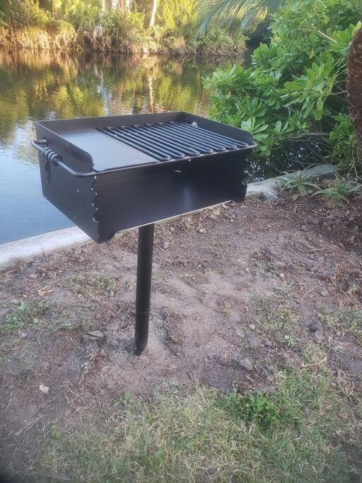 4Br Private Dock, Warm Spring Canal, Kayaks, Canoe Hudson Luaran gambar