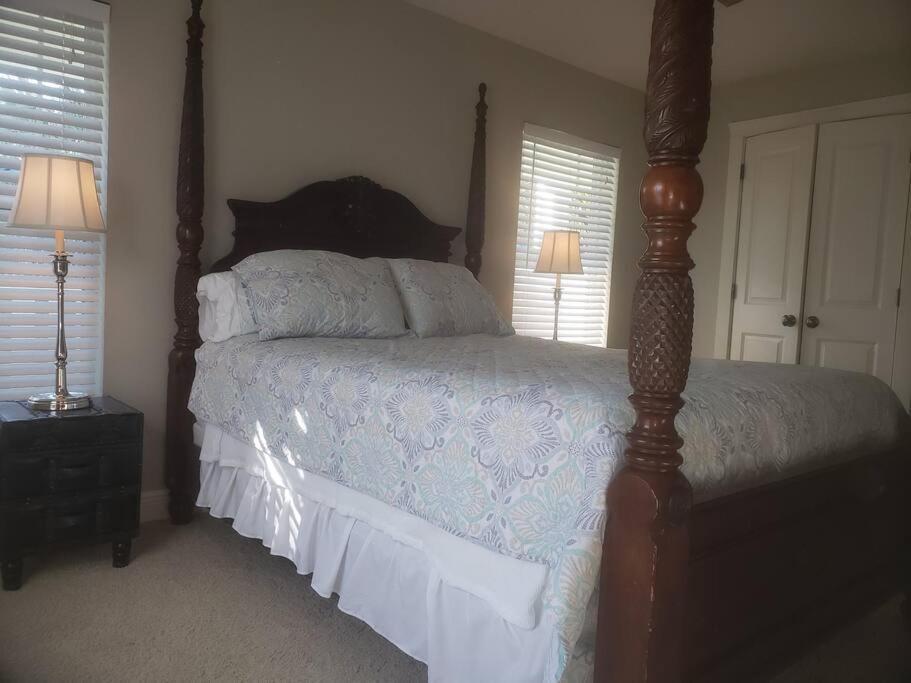4Br Private Dock, Warm Spring Canal, Kayaks, Canoe Hudson Luaran gambar