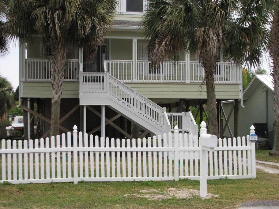 4Br Private Dock, Warm Spring Canal, Kayaks, Canoe Hudson Luaran gambar